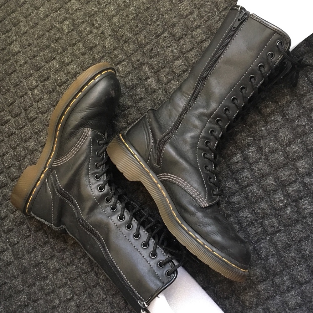 Black Virginia 14-Eye Doc Martens